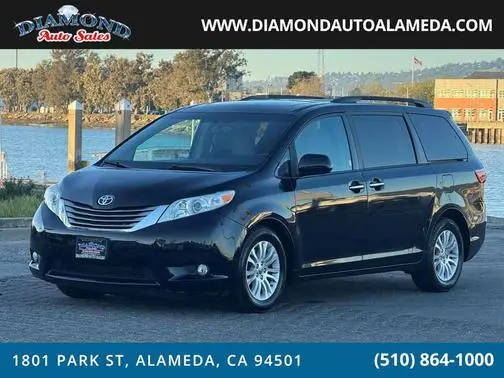 2016 Toyota Sienna XLE FWD photo