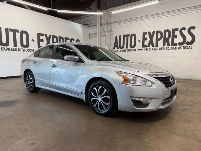 2015 Nissan Altima 2.5 S FWD photo