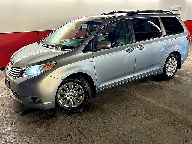 2016 Toyota Sienna Ltd Premium AWD photo