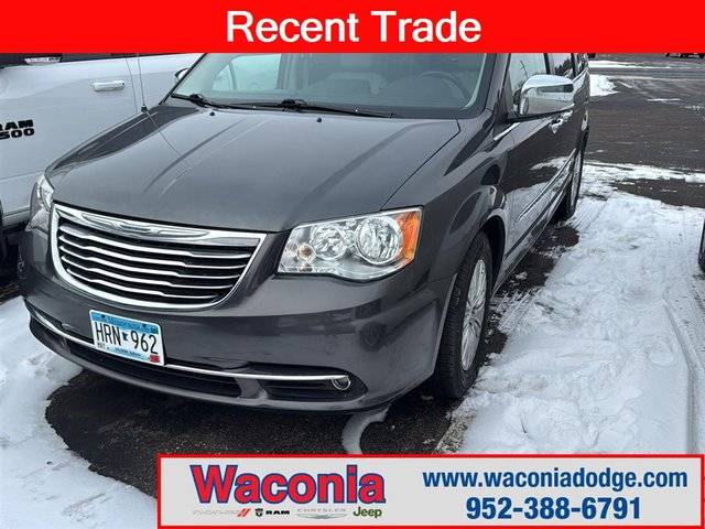 2016 Chrysler Town and Country Touring-L Anniversary Edition FWD photo