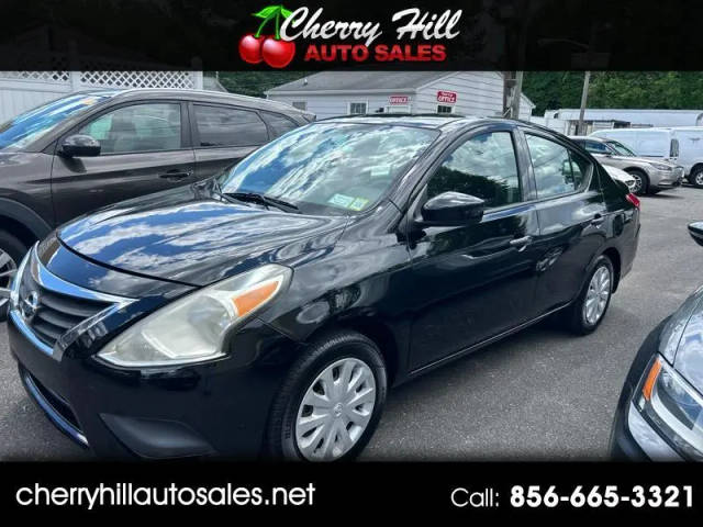 2016 Nissan Versa S FWD photo