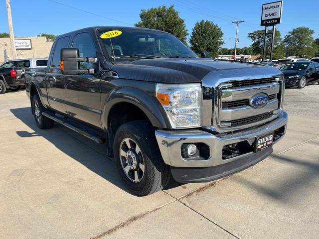 2016 Ford F-250 Super Duty Lariat 4WD photo