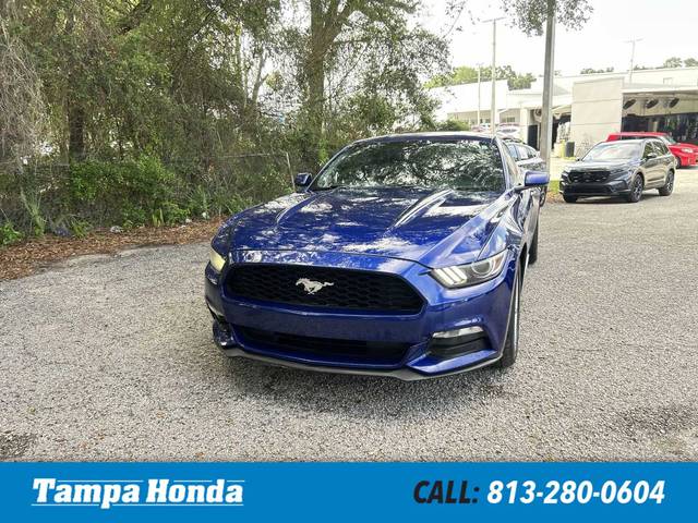 2016 Ford Mustang V6 RWD photo