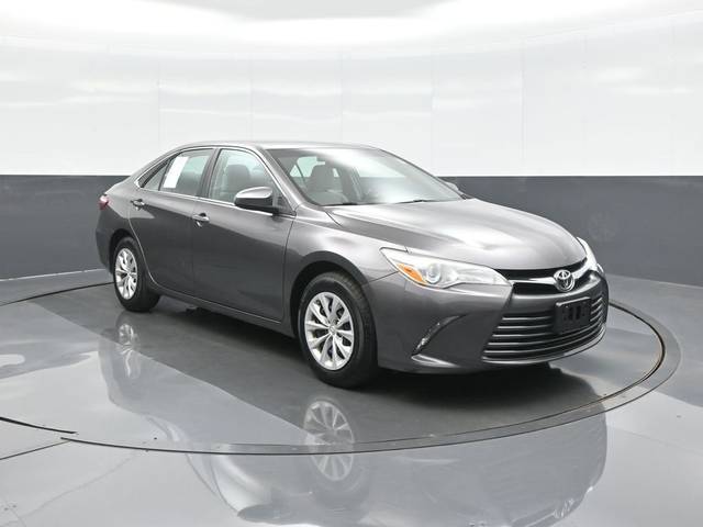 2016 Toyota Camry LE FWD photo