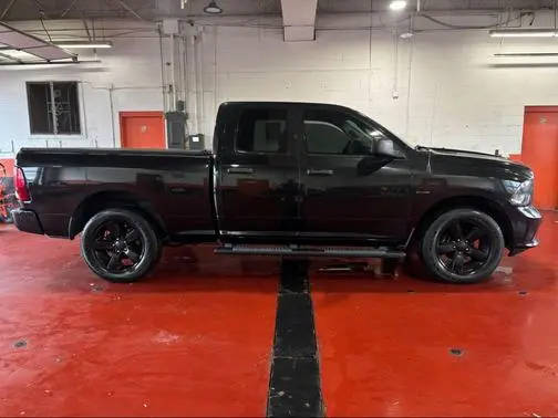 2016 Ram 1500 Express 4WD photo