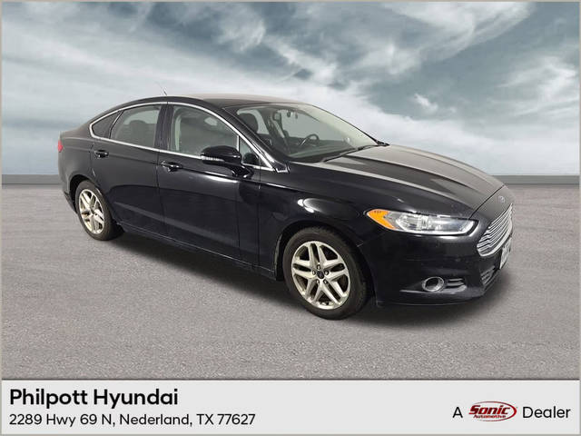 2016 Ford Fusion SE FWD photo