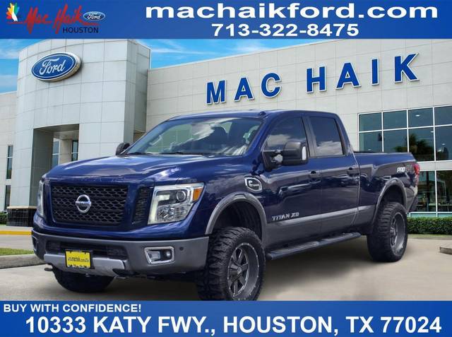 2016 Nissan Titan XD PRO-4X 4WD photo