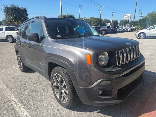 2016 Jeep Renegade Latitude FWD photo