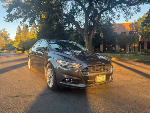2016 Ford Fusion SE FWD photo