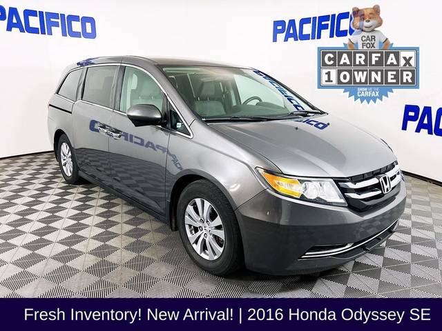 2016 Honda Odyssey SE FWD photo