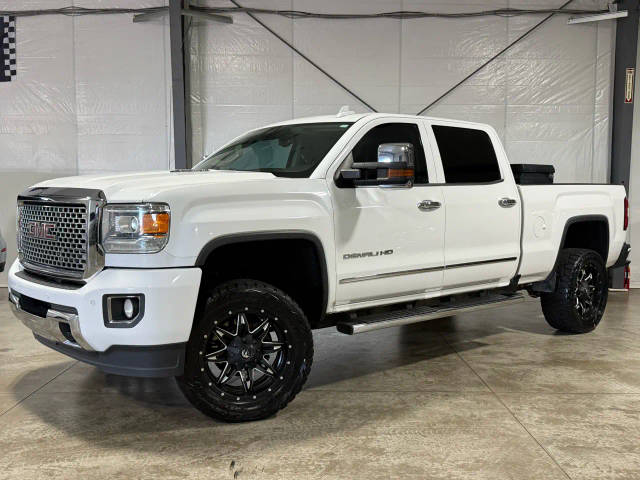 2016 GMC Sierra 2500HD Denali 4WD photo