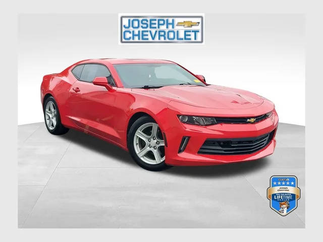 2016 Chevrolet Camaro 1LT RWD photo
