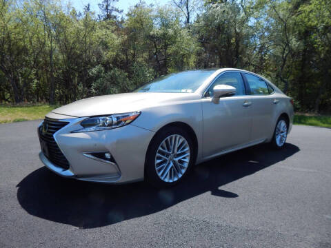 2016 Lexus ES  FWD photo