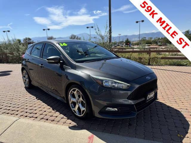 2016 Ford Focus ST FWD photo