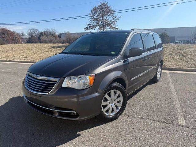 2015 Chrysler Town and Country Touring FWD photo