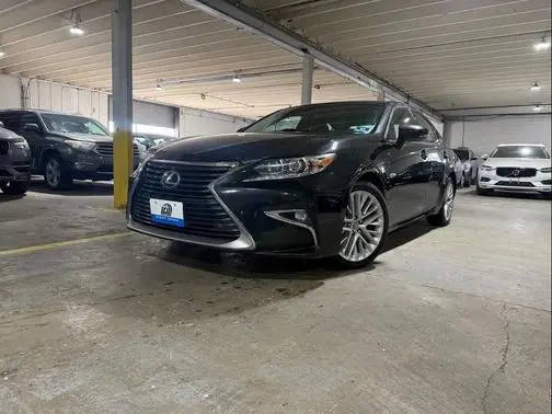 2016 Lexus ES  FWD photo