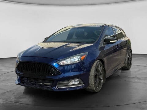 2016 Ford Focus ST FWD photo