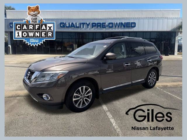 2016 Nissan Pathfinder SL FWD photo