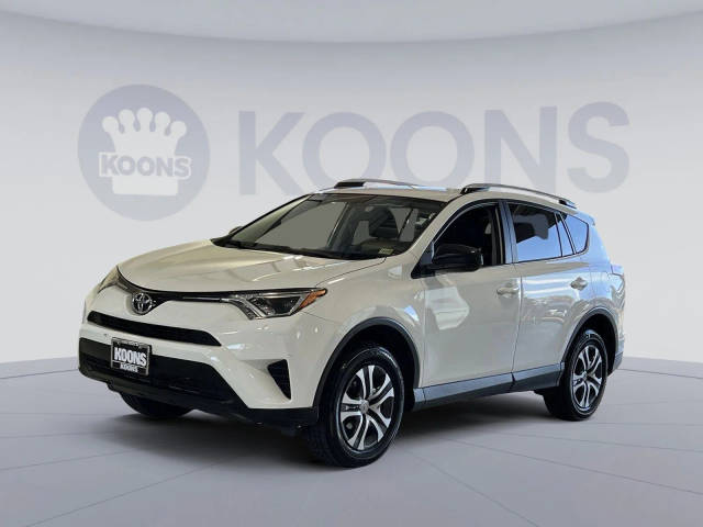 2016 Toyota RAV4 LE FWD photo