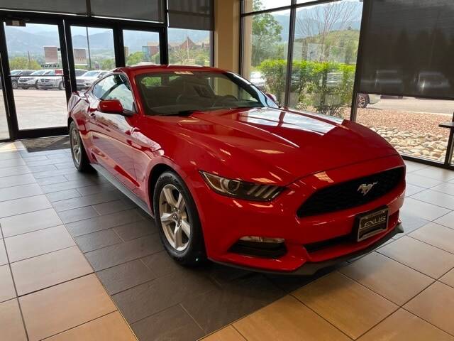 2016 Ford Mustang V6 RWD photo