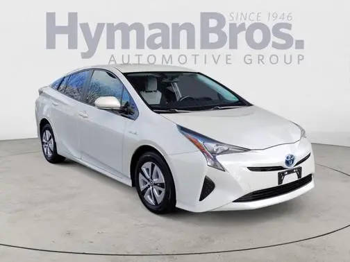 2016 Toyota Prius Three FWD photo
