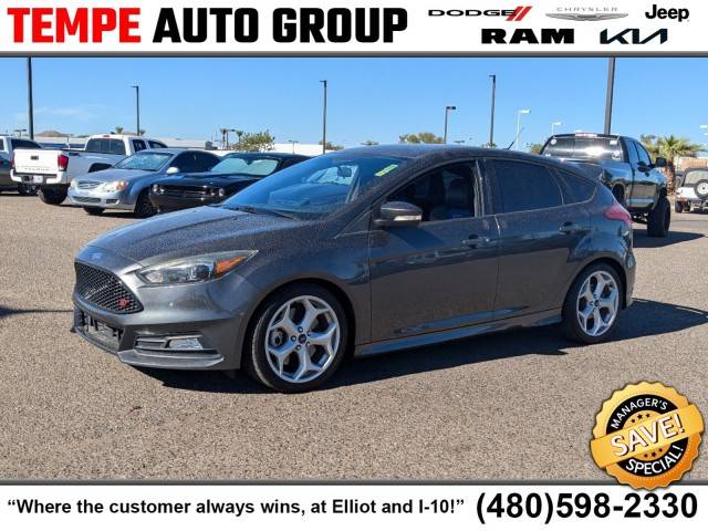 2016 Ford Focus ST FWD photo