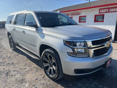 2016 Chevrolet Suburban LS 4WD photo