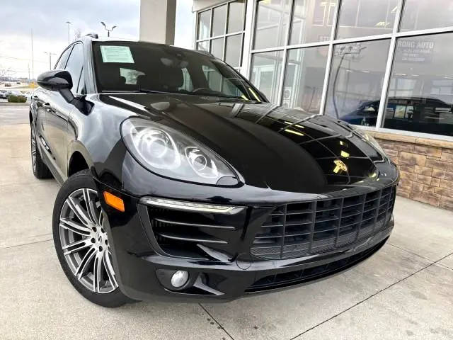 2017 Porsche Macan S AWD photo