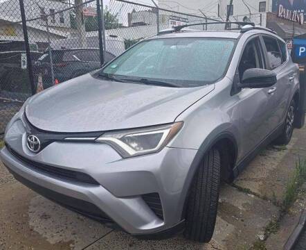 2016 Toyota RAV4 LE AWD photo