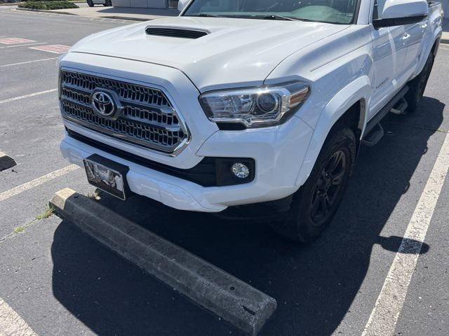 2016 Toyota Tacoma TRD Sport 4WD photo