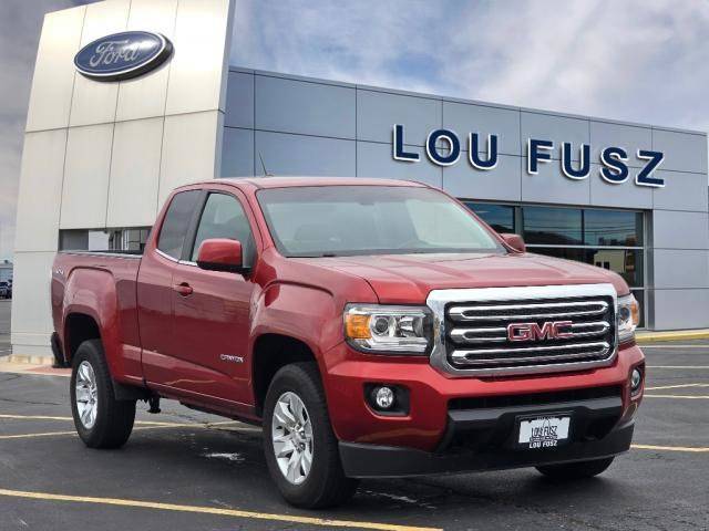 2016 GMC Canyon 4WD SLE 4WD photo