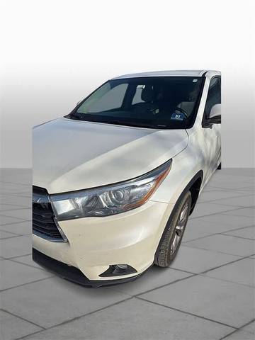 2016 Toyota Highlander LE Plus AWD photo