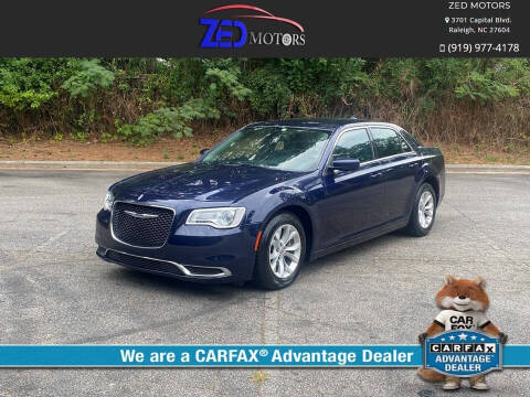 2016 Chrysler 300 Limited RWD photo
