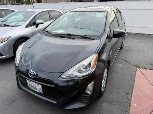2016 Toyota Prius c Three FWD photo