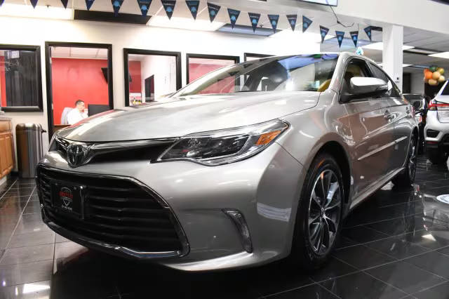 2016 Toyota Avalon XLE Plus FWD photo