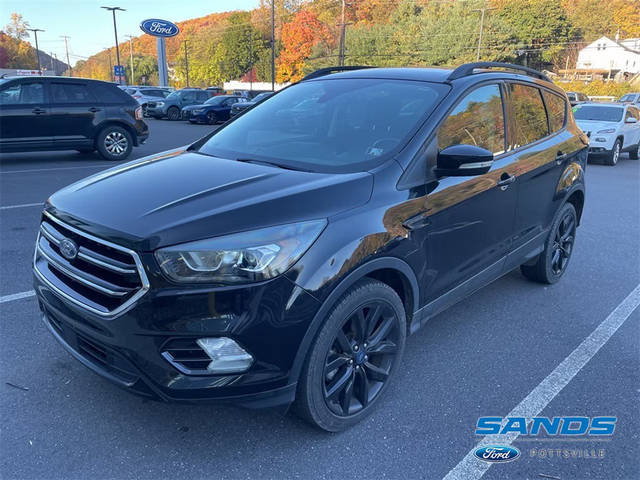 2017 Ford Escape Titanium 4WD photo