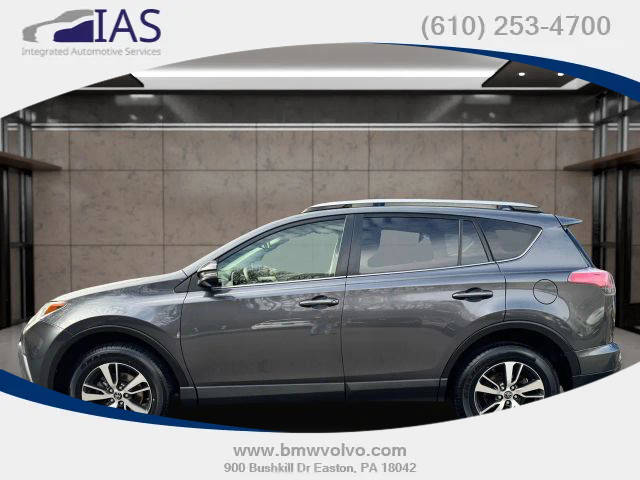 2016 Toyota RAV4 XLE AWD photo