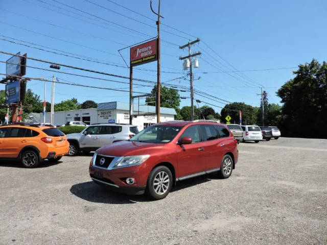2016 Nissan Pathfinder SV 4WD photo