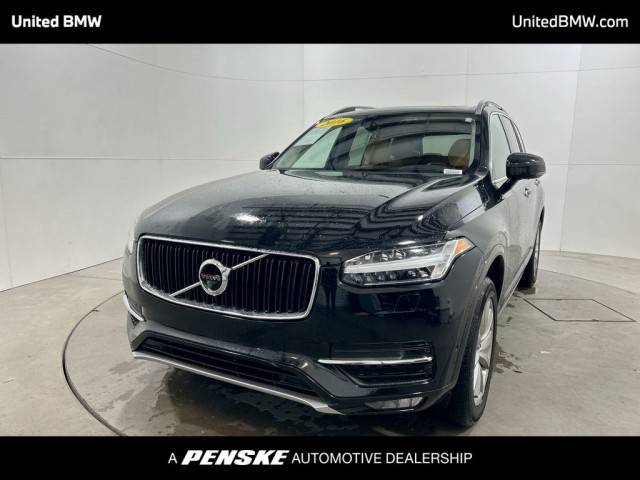 2016 Volvo XC90 T6 Momentum AWD photo