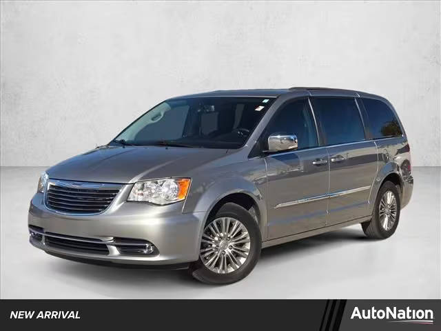 2016 Chrysler Town and Country Touring-L FWD photo