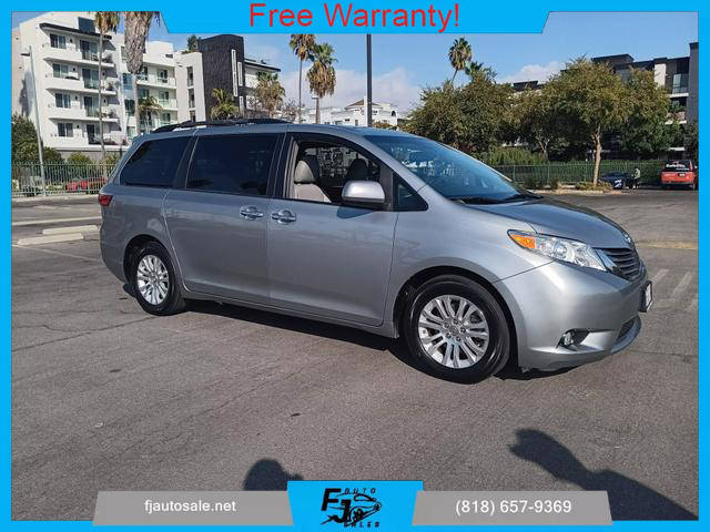 2016 Toyota Sienna XLE FWD photo