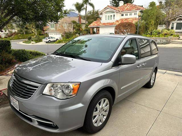 2015 Chrysler Town and Country Touring FWD photo