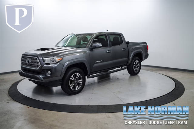 2016 Toyota Tacoma TRD Sport RWD photo