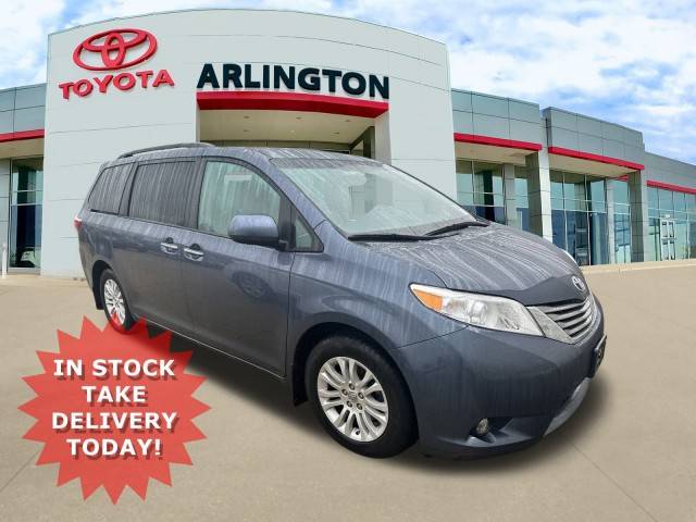 2016 Toyota Sienna XLE FWD photo