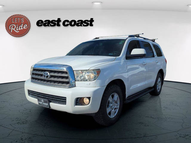 2016 Toyota Sequoia SR5 RWD photo