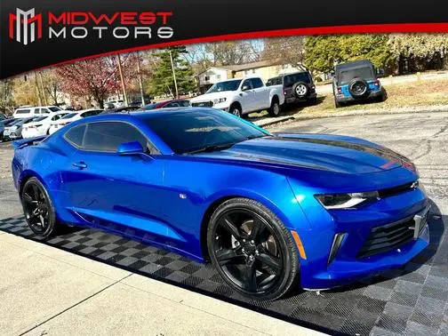 2016 Chevrolet Camaro 1LT RWD photo