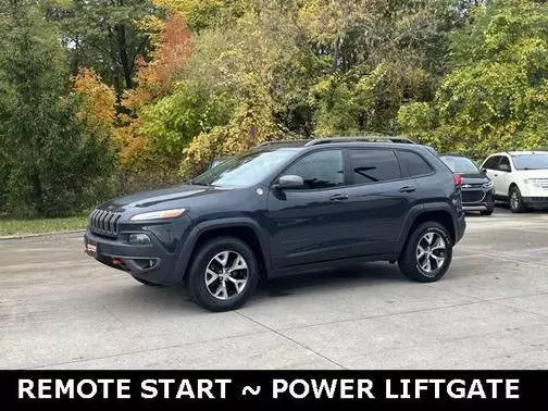 2016 Jeep Cherokee Trailhawk 4WD photo