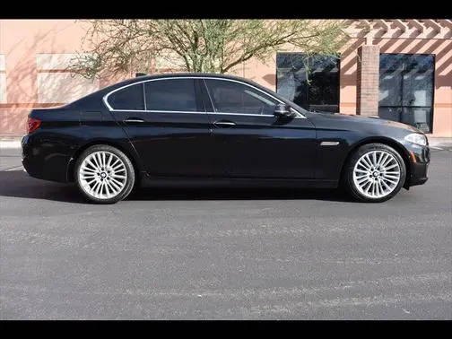 2016 BMW 5 Series 550i RWD photo