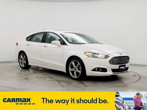 2016 Ford Fusion SE FWD photo