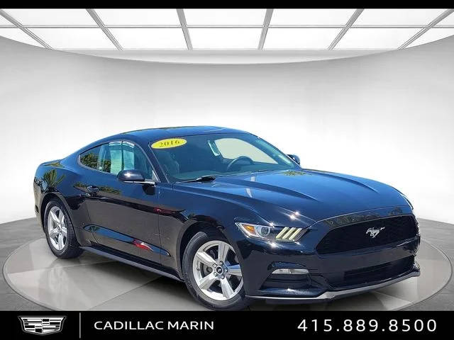 2016 Ford Mustang V6 RWD photo